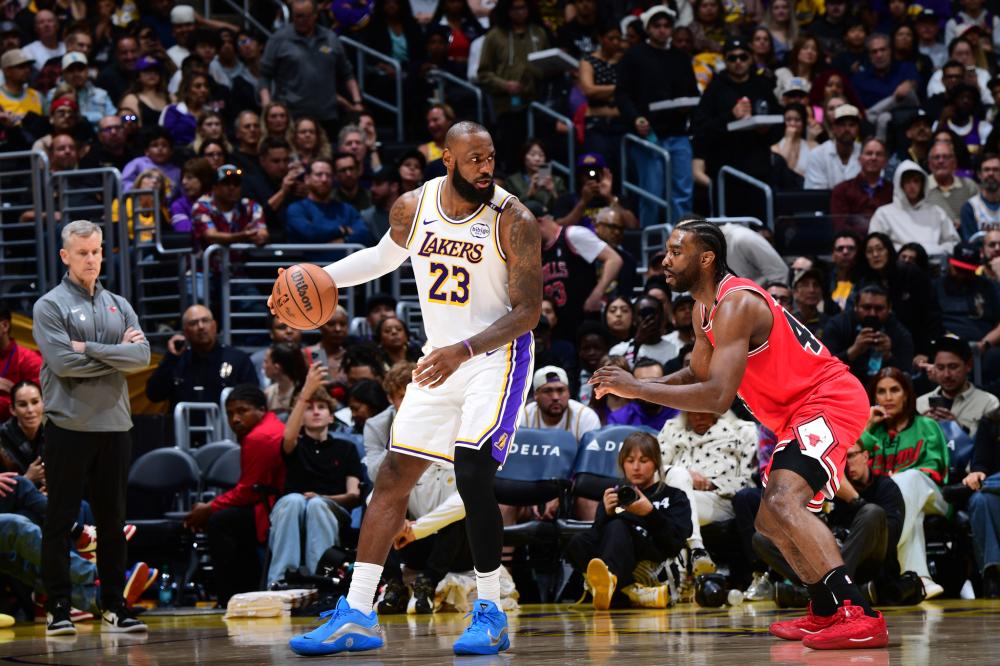 一位重病球迷被邀请看阿贾克斯的比赛，但因病情恶化未能实现